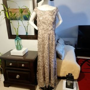 Alex Evening off-the-shoulder beaded dress New